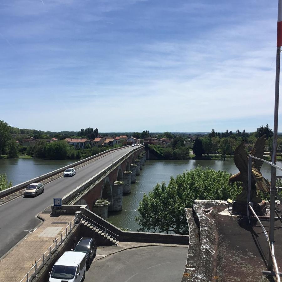 Le Pont Napoleon Moissac Hotel Exterior photo